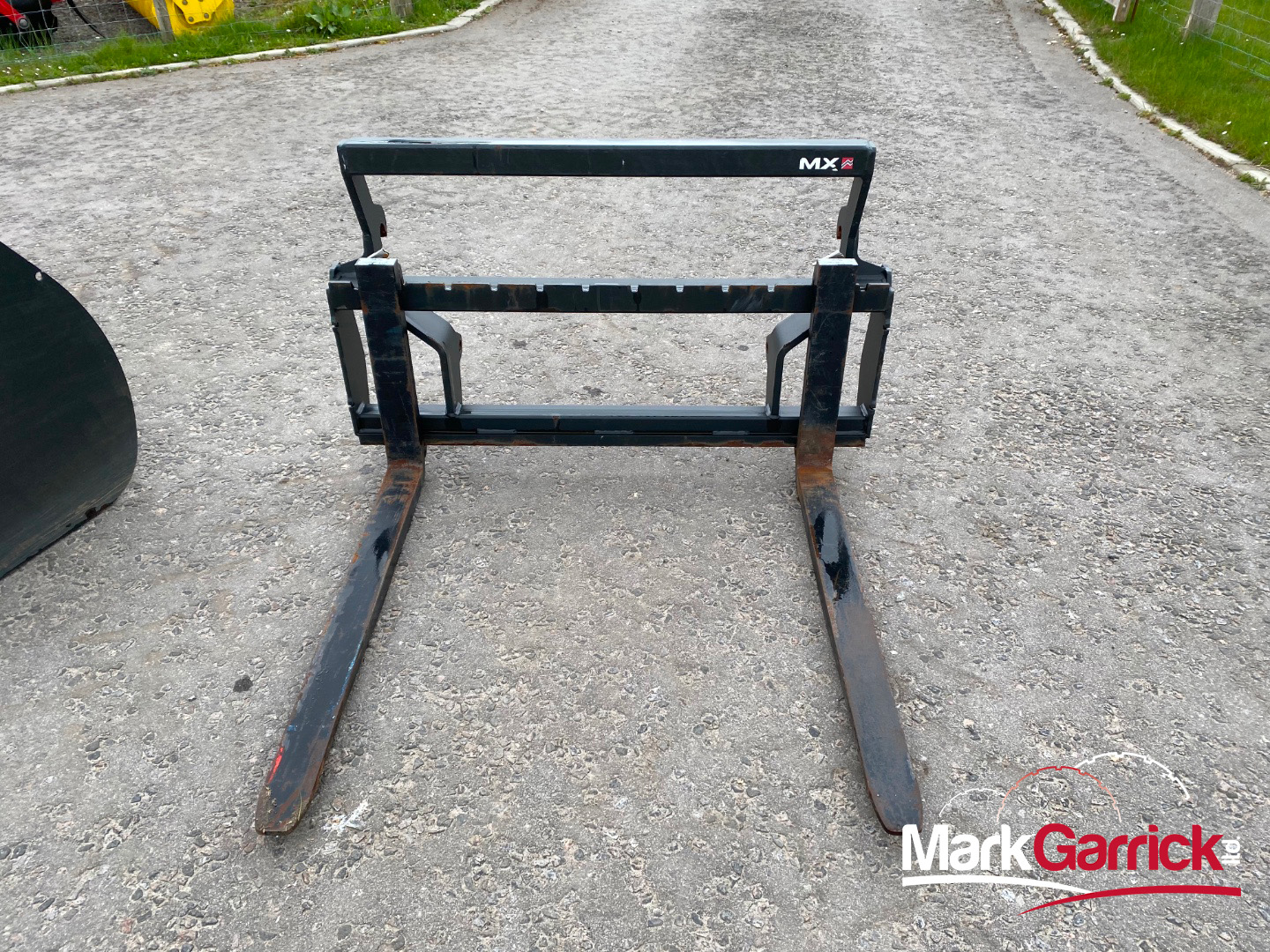 Used 4.5T Pallet Forks with Manitou Brackets